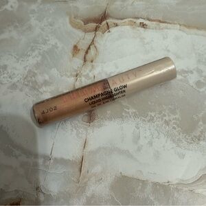 Chica Beauty Champagne Glow Liquid Highlighter‎